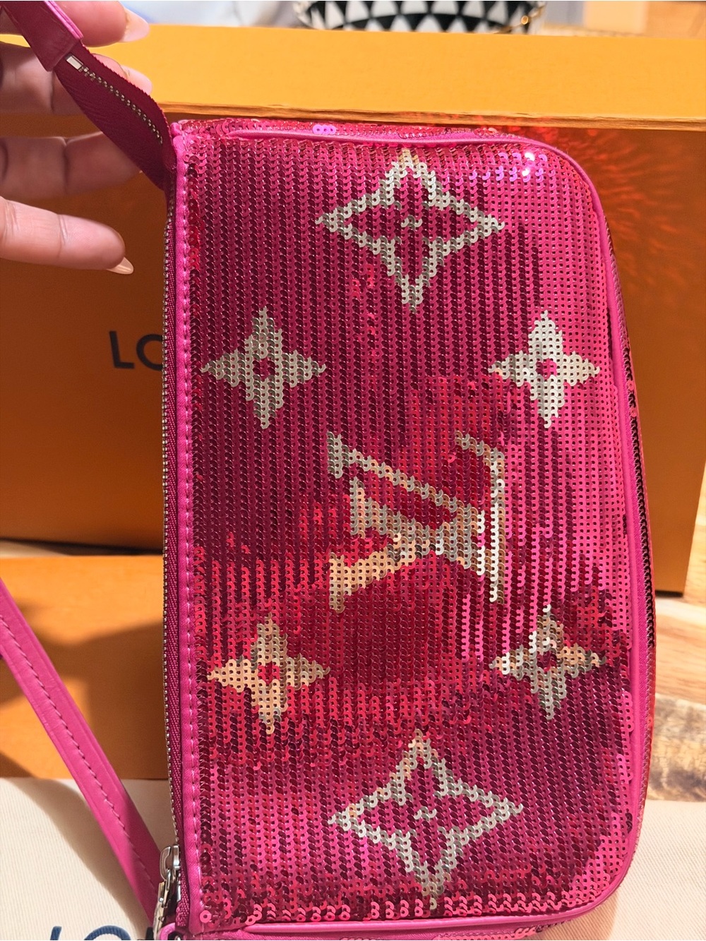 Louis Vuitton Satin Sequin Monogram Pochette Fuchsia - Picture 5 of 12